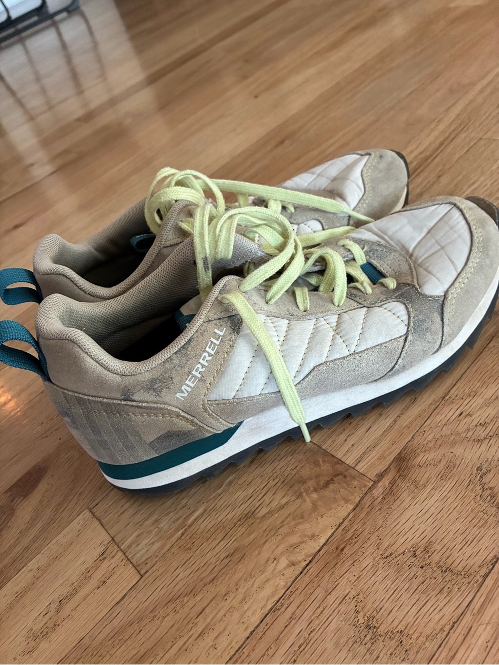 Merrell Kids Beige and Teal Lace-Up Sneakers with Yellow Laces